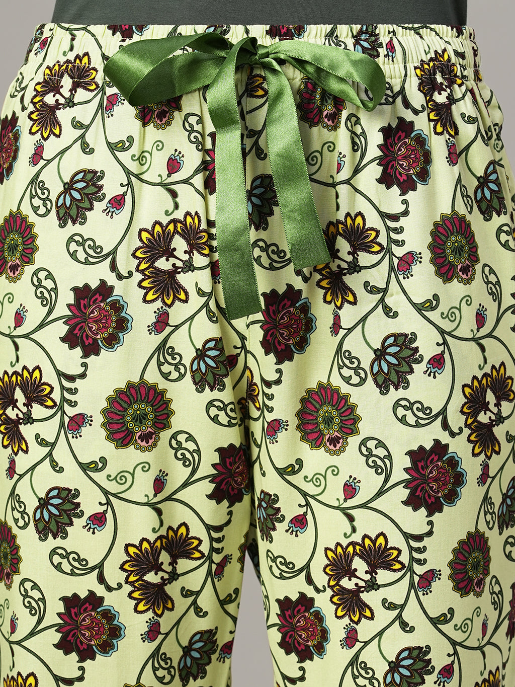 Women's Cream 100% Viscose Regular Fit Pyjama