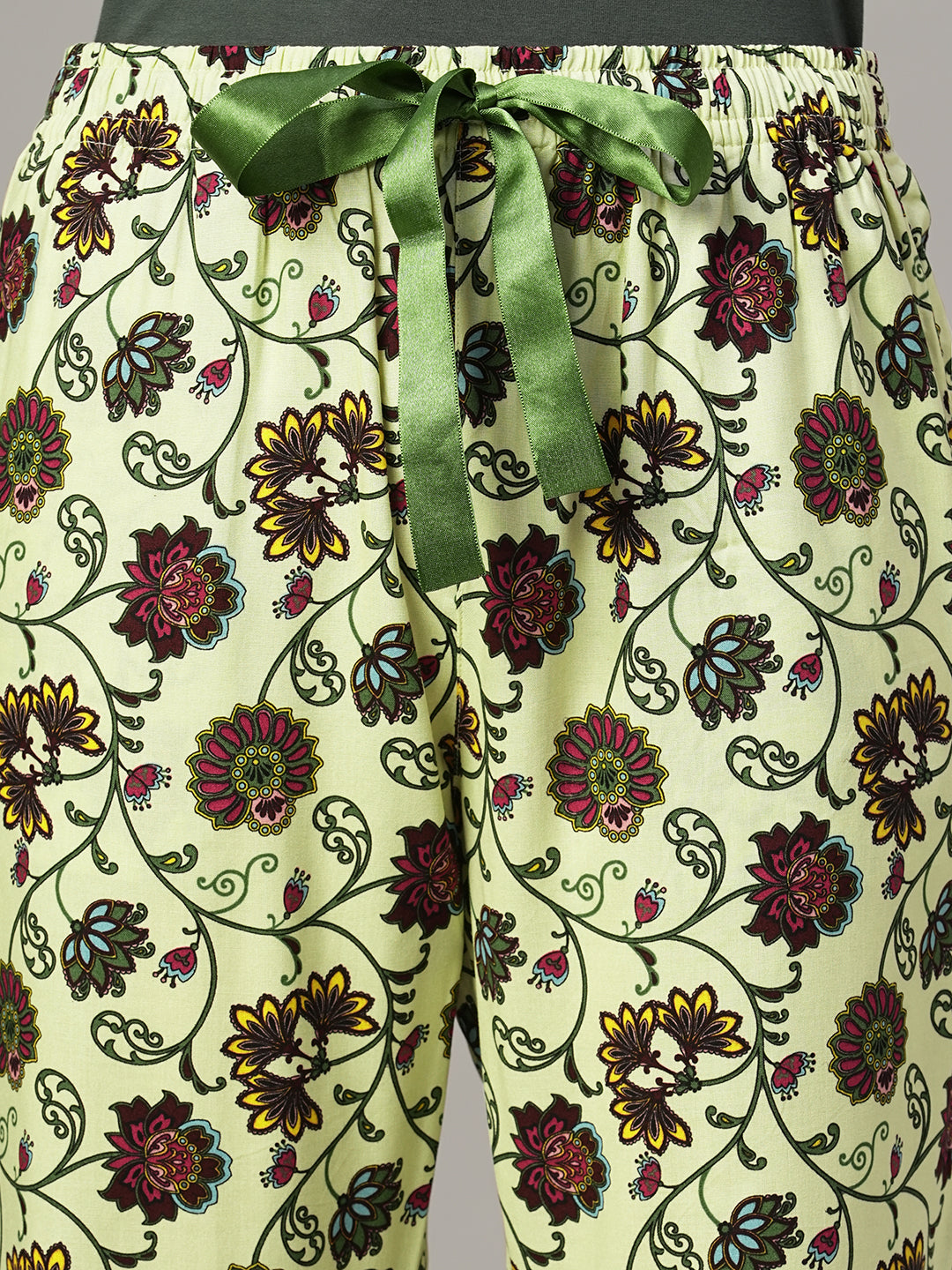 Women's Cream 100% Viscose Regular Fit Pyjama