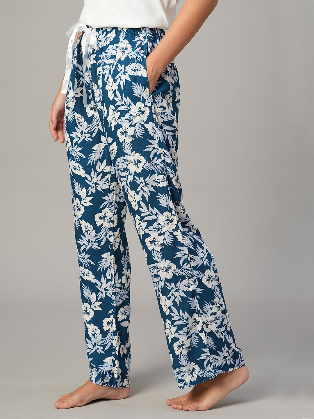 Women's Navy 100% Viscose Regular Fit Pyjama