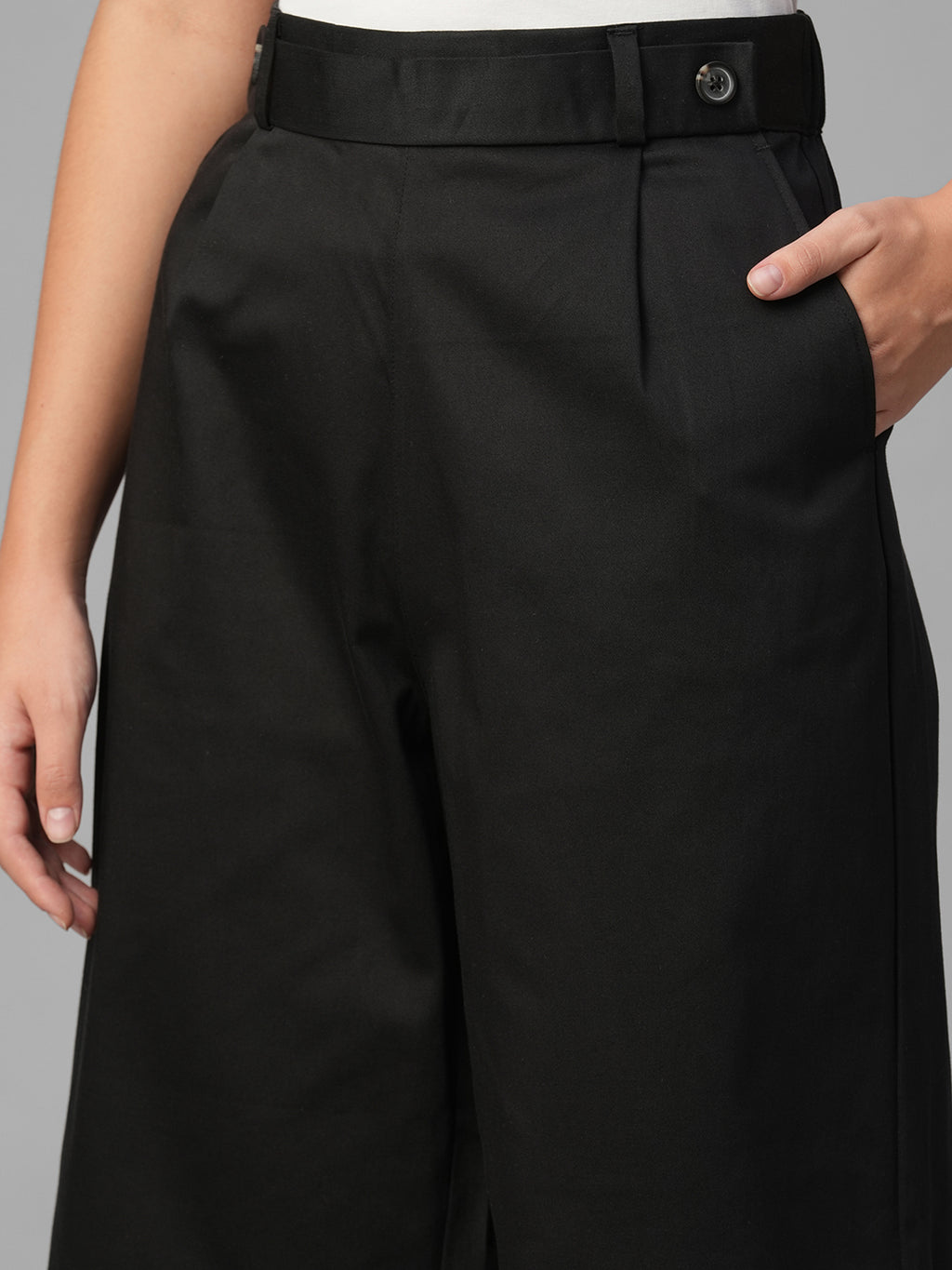 Women's Black Cotton Lycra Regular Fit Culotte