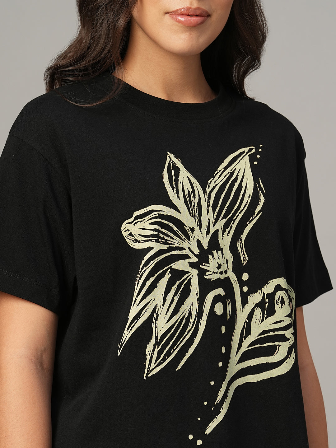 Women's Black 100% Organic Cotton Regular Fit Tshirt