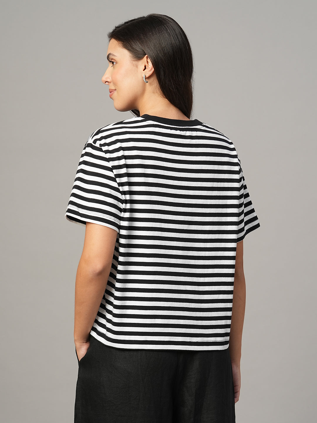 Women's Black 100% Organic Cotton Regular Fit Tshirt