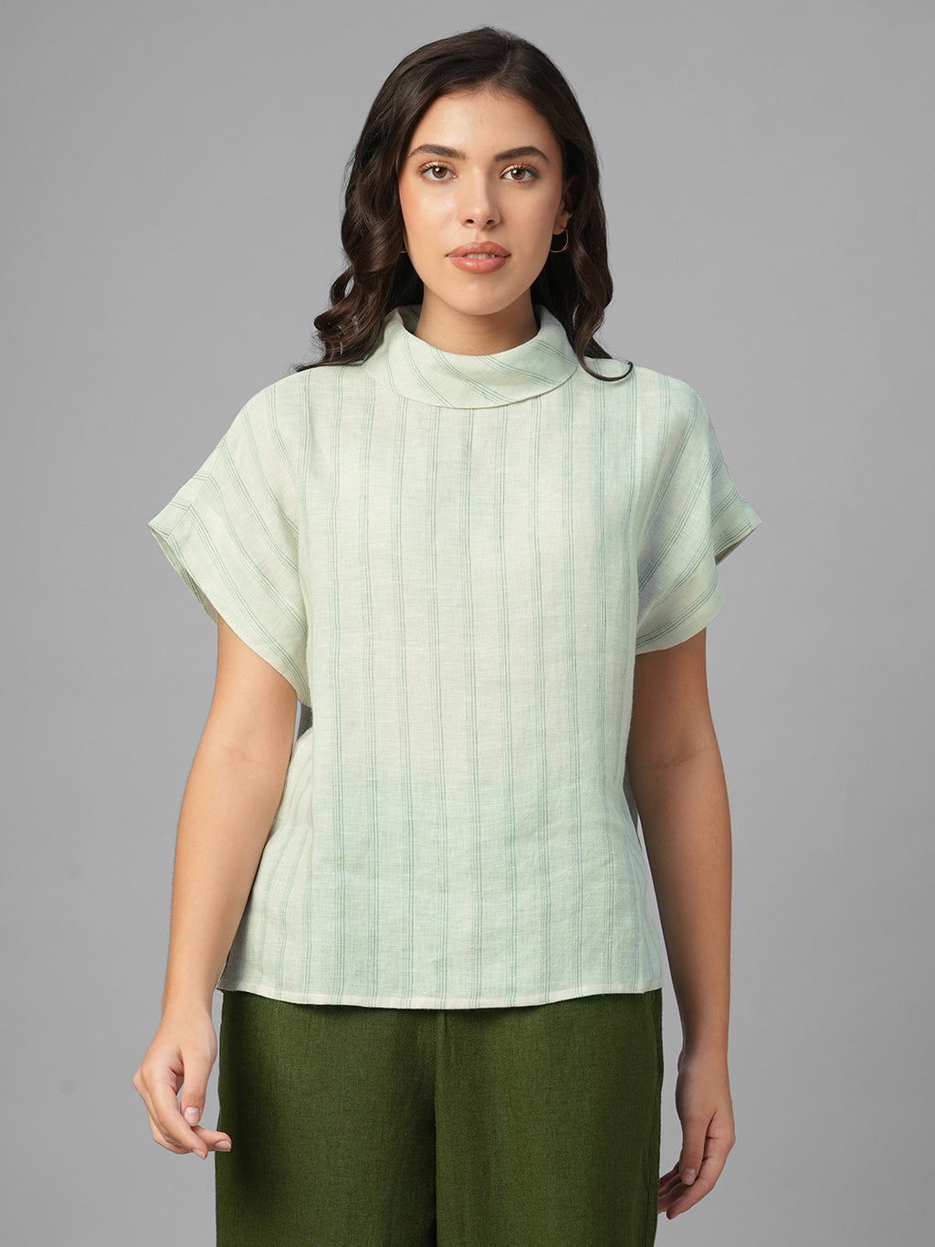 Women's Green 100% Linen Regular Fit Blouse