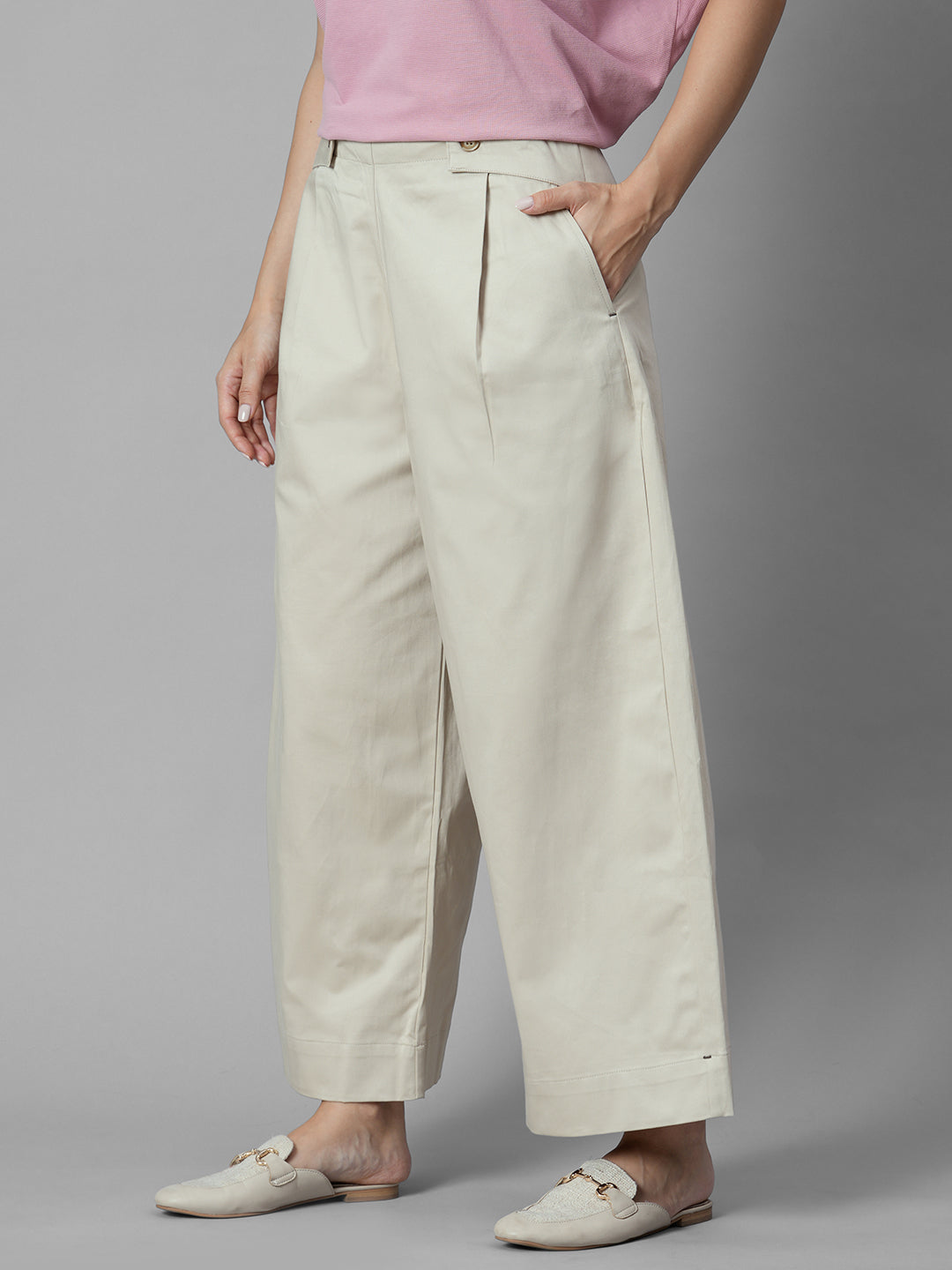 Women's Beige Cotton Lycra Regular Fit Pant