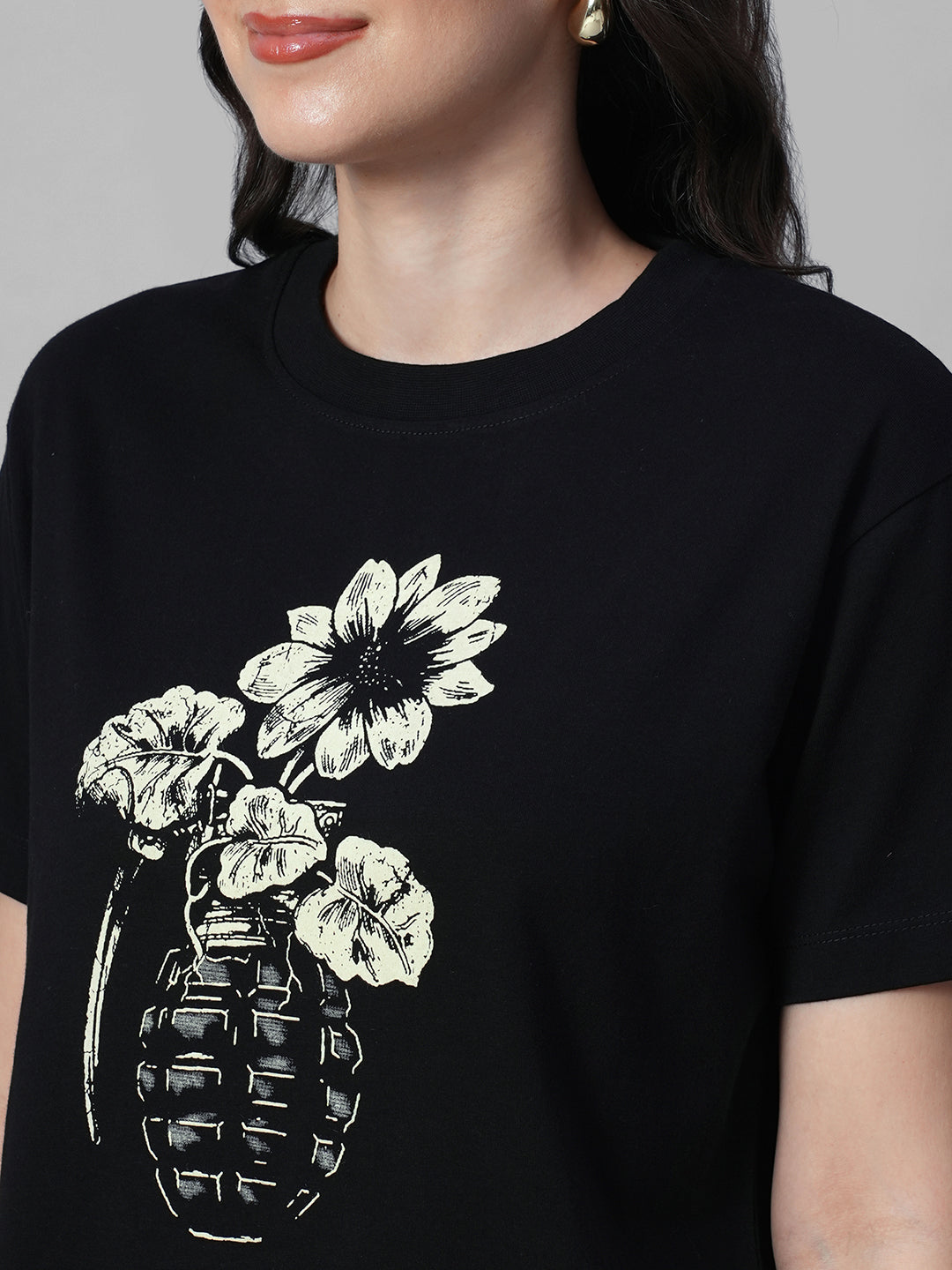 Women's Black 100% Organic Cotton Regular Fit Tshirt