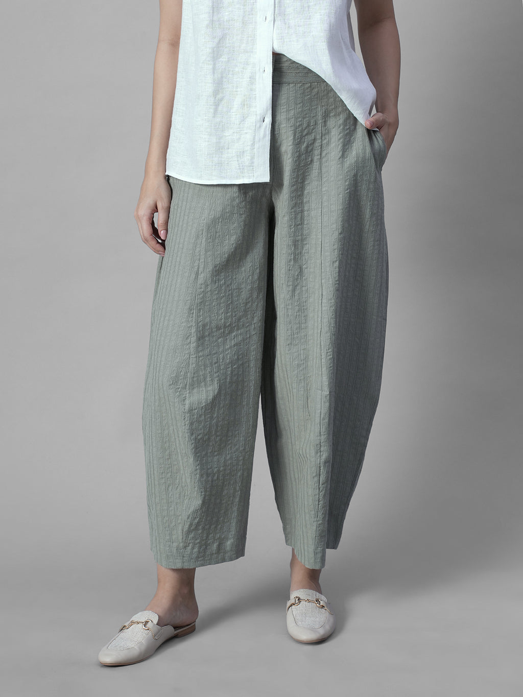 Women's Sage Cotton Lycra Barrel Leg Pant