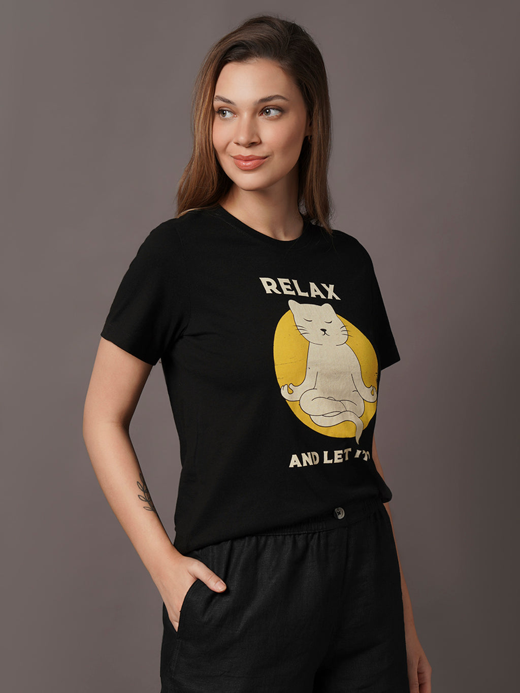 Women's Black 100% Organic Cotton Regular Fit Tshirt