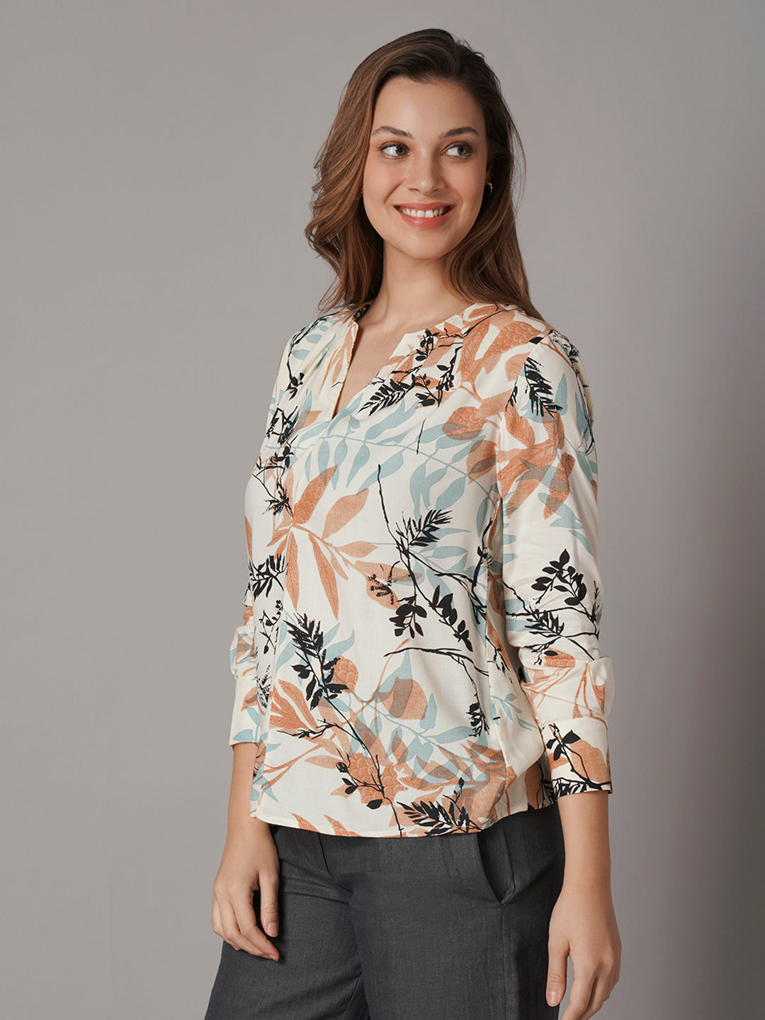 Women's Beige 100% Viscose Regular Fit Blouse