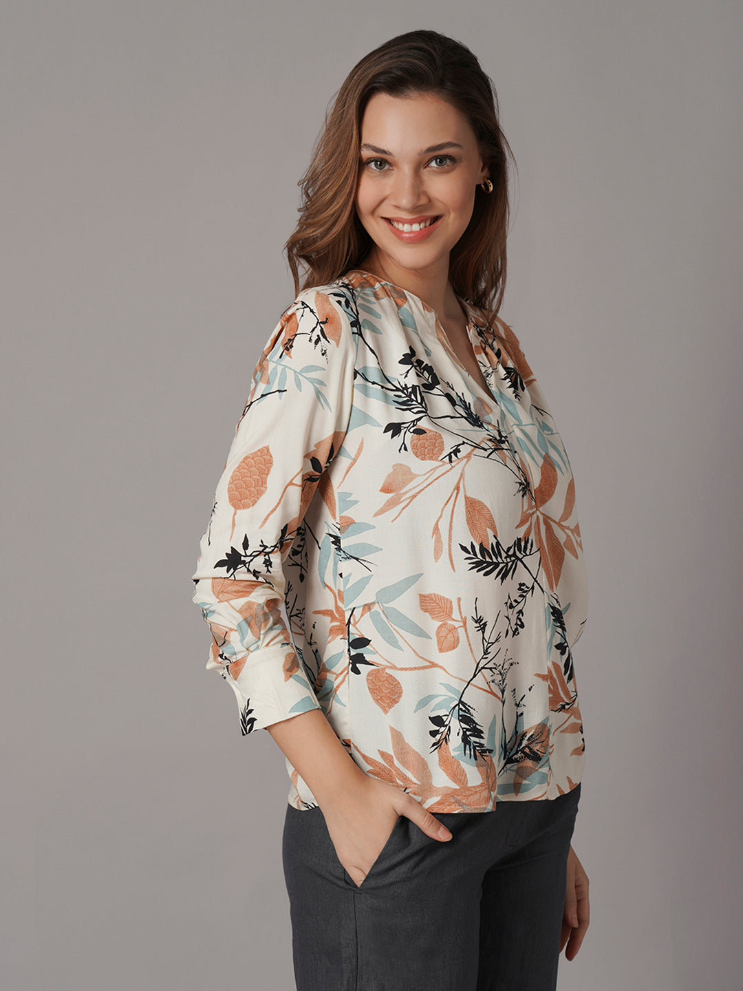 Women's Beige 100% Viscose Regular Fit Blouse