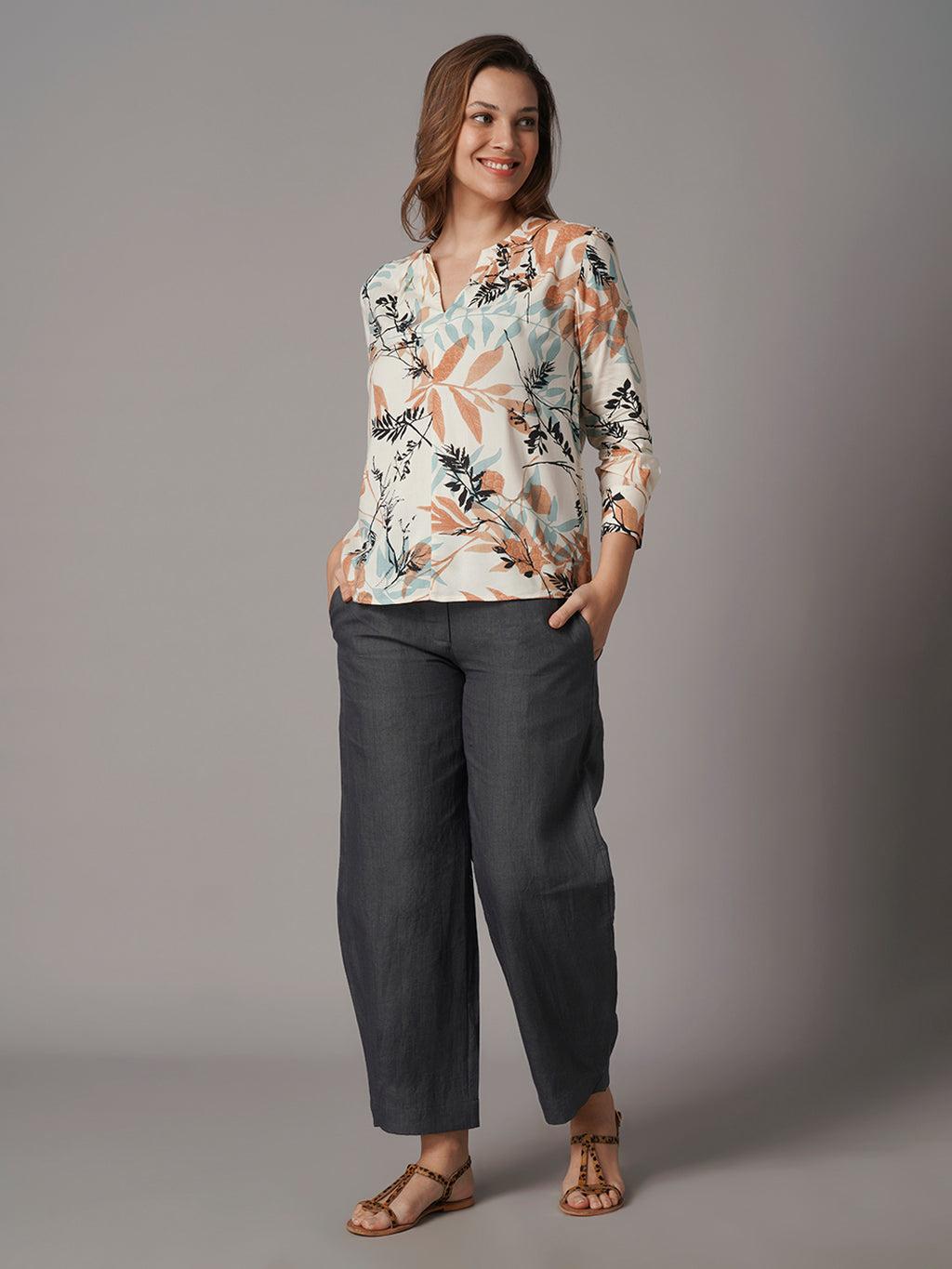 Women's Beige 100% Viscose Regular Fit Blouse