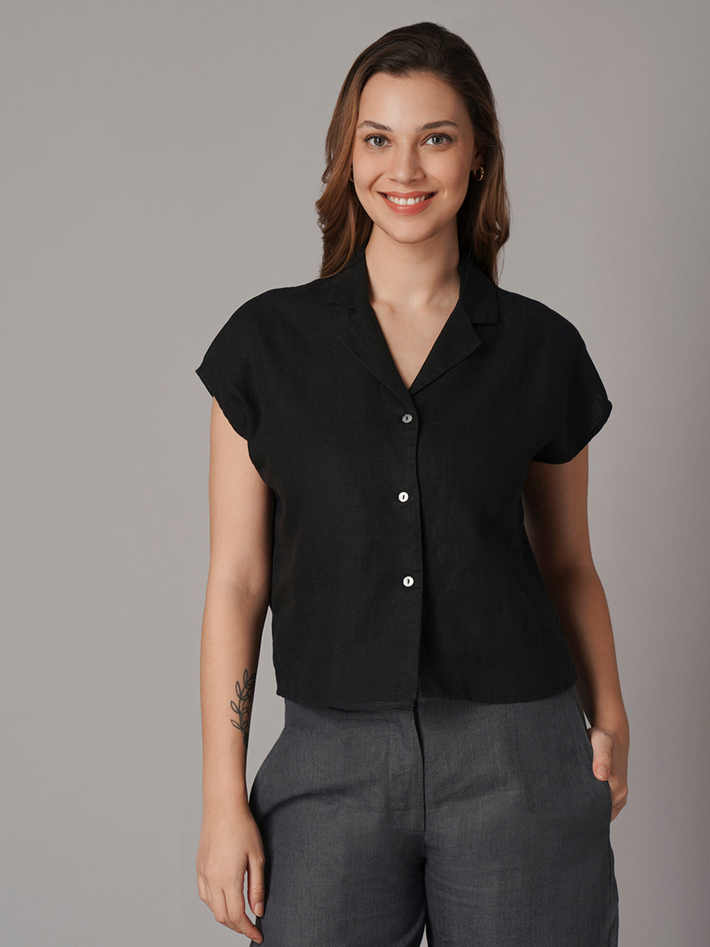 Women's 100% Linen Regular Fit Blouse Black