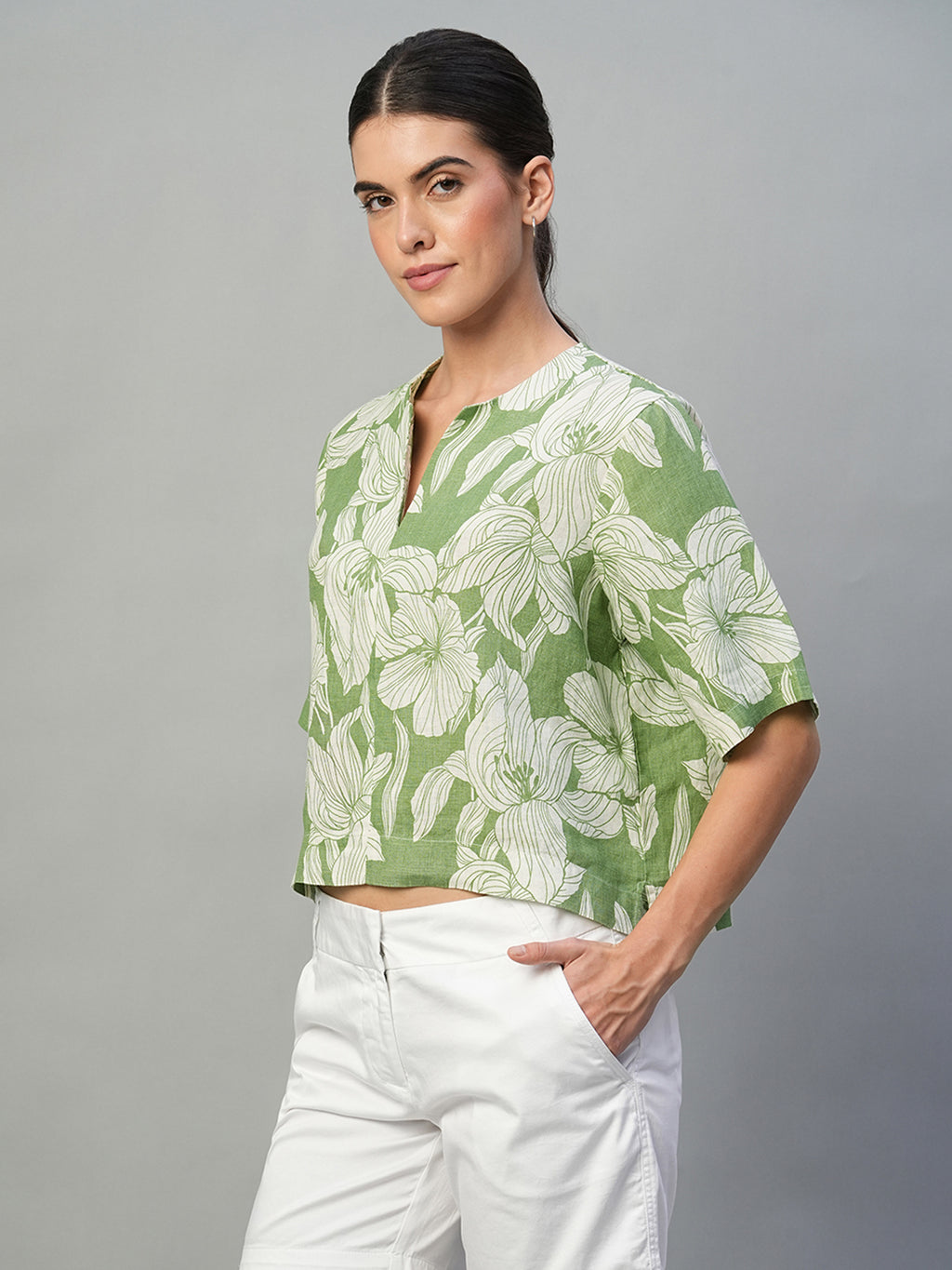 Women's Green 100% Linen Regular Fit Blouse