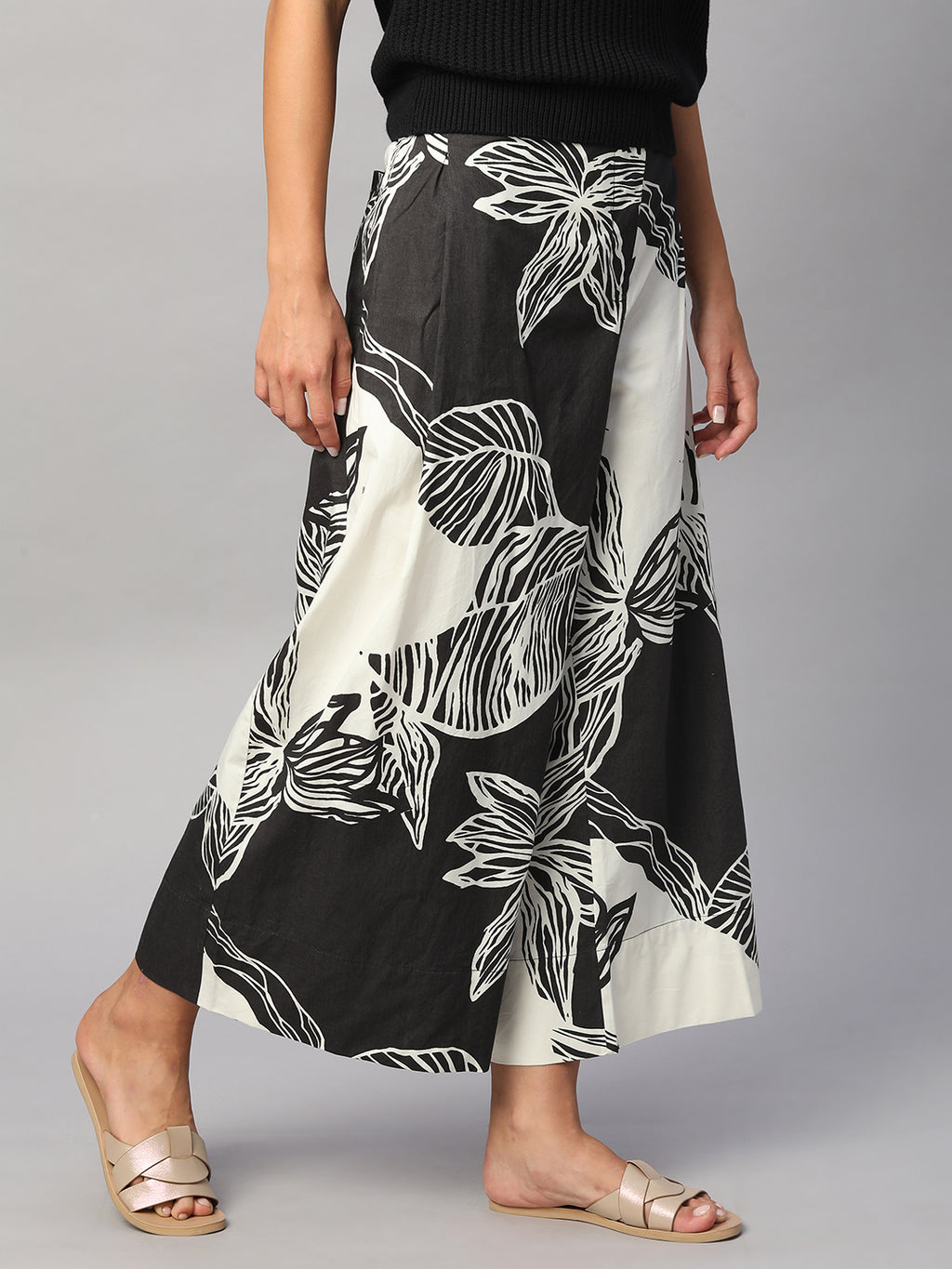 Women's White/Black 100% Cotton Regular Fit Culotte