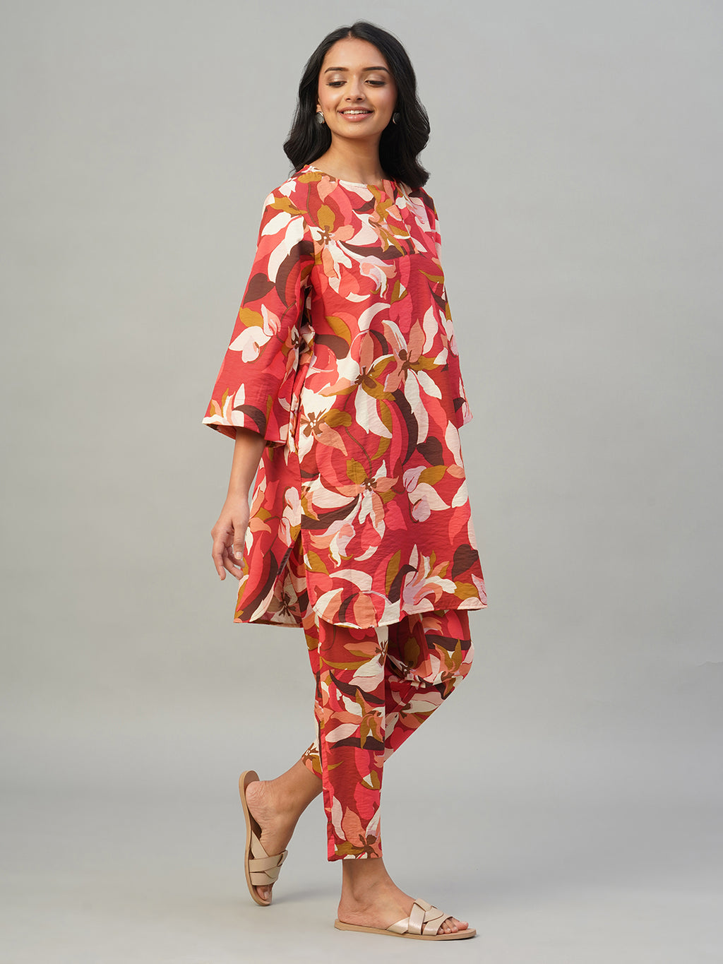 Women's Red Viscose Nylon Regular Fit Kurta