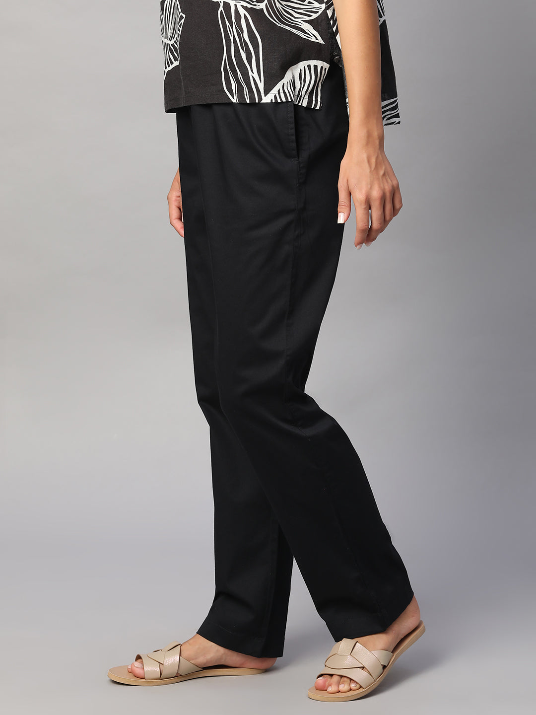 Women's Black Cotton Lycra Regular Fit Pant