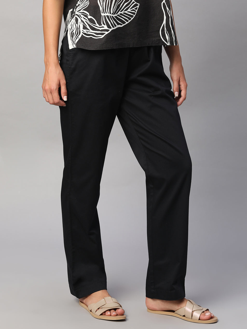 Women's Black Cotton Lycra Regular Fit Pant