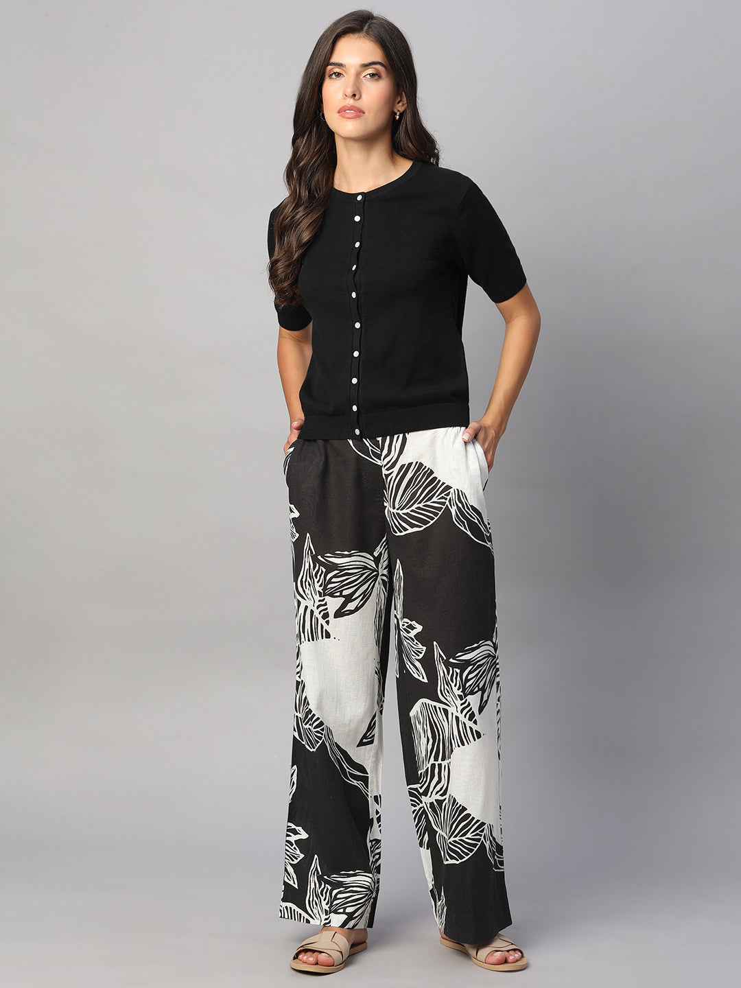 Women's White/Black Cotton Flax Regular Fit Pant
