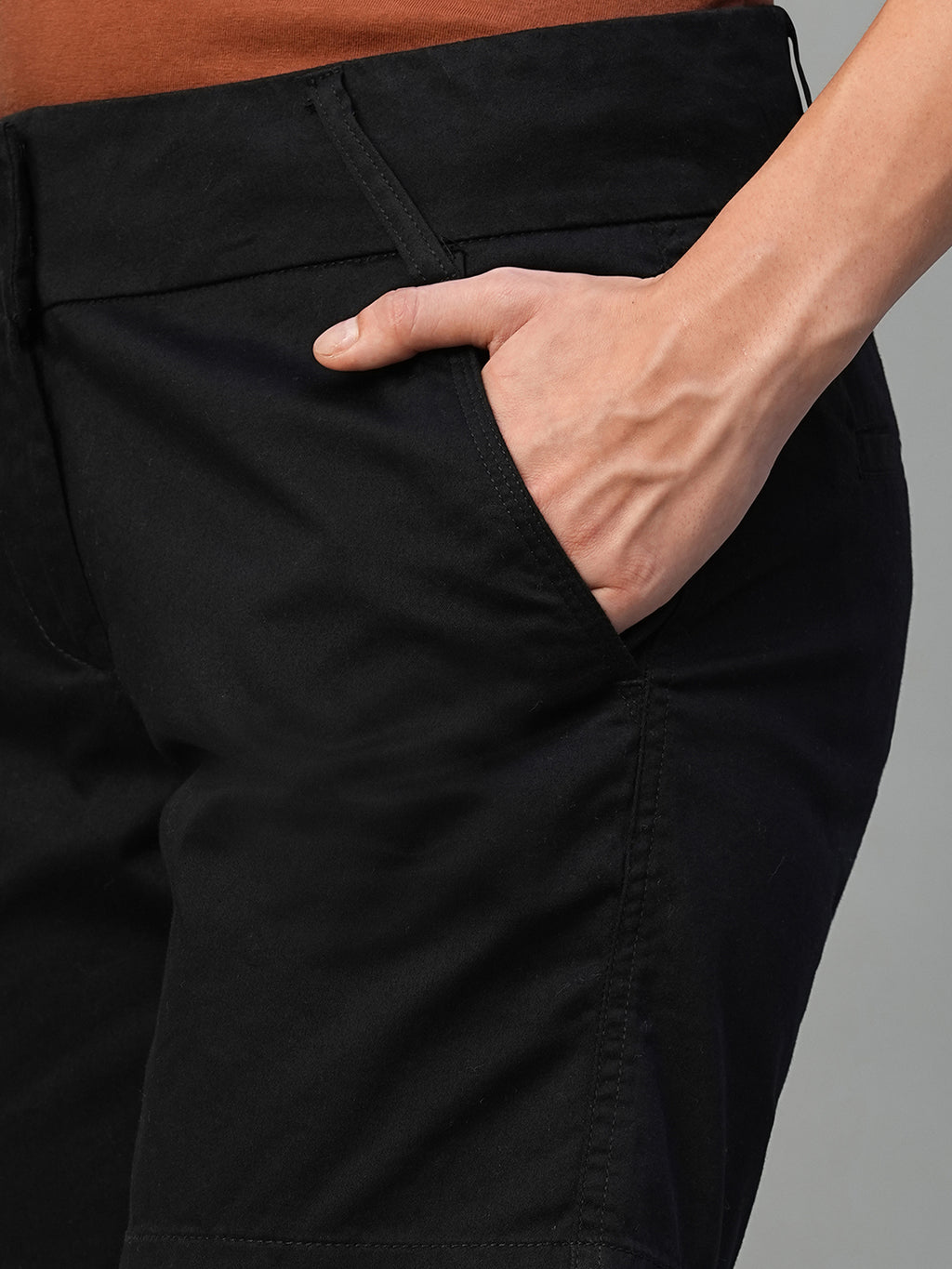 Women's Cotton Lycra Regular Fit Side Pocket Shorts Black