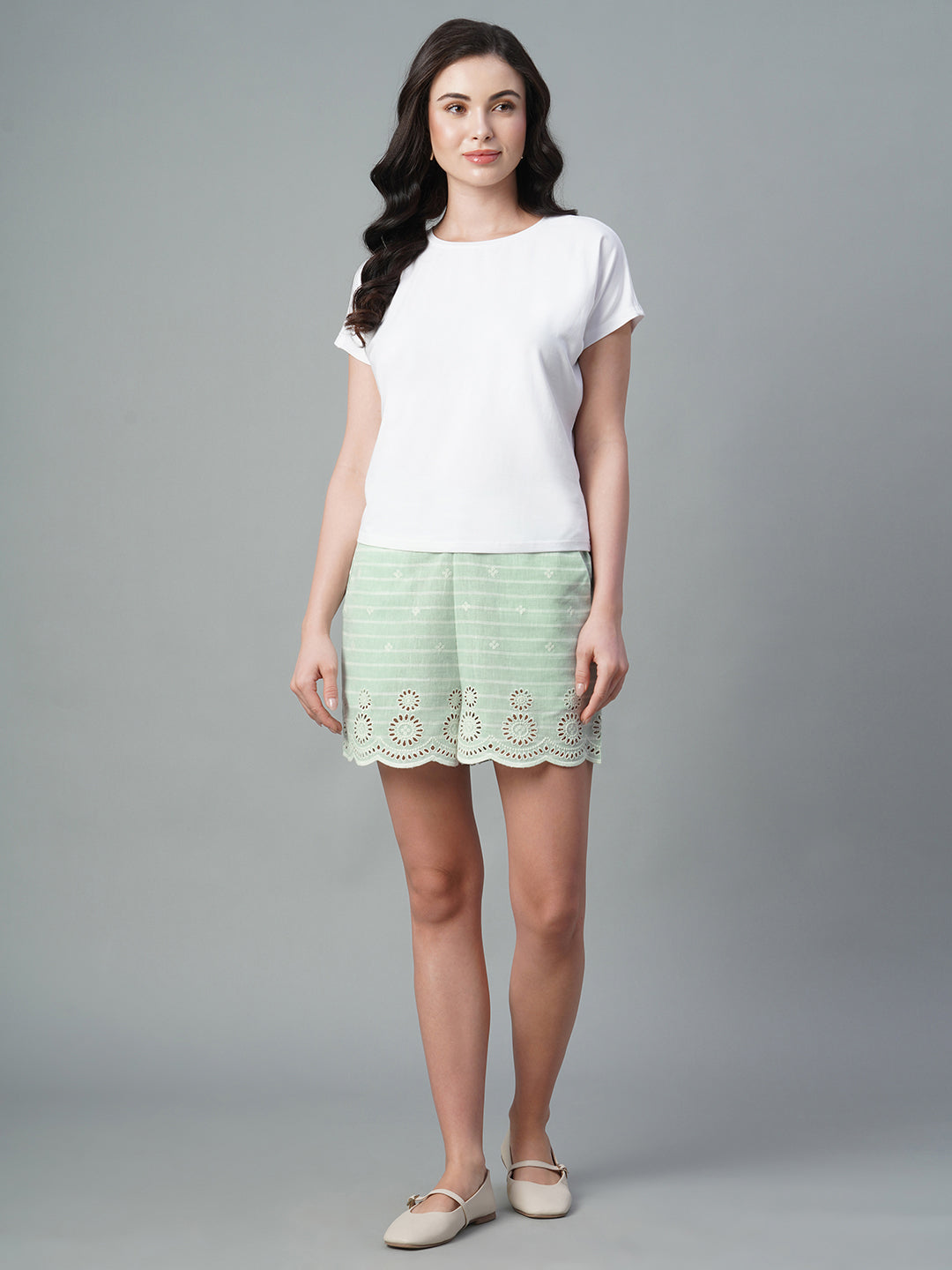 Women's Mint Cotton Flax Regular Fit Shorts