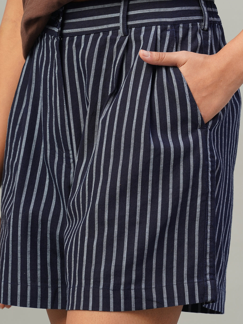 Women's Indigo Cotton Linen Regular Fit Shorts