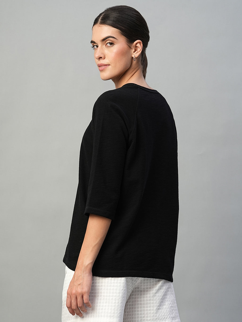 Women's Black 100% Cotton Regular Fit Tshirt