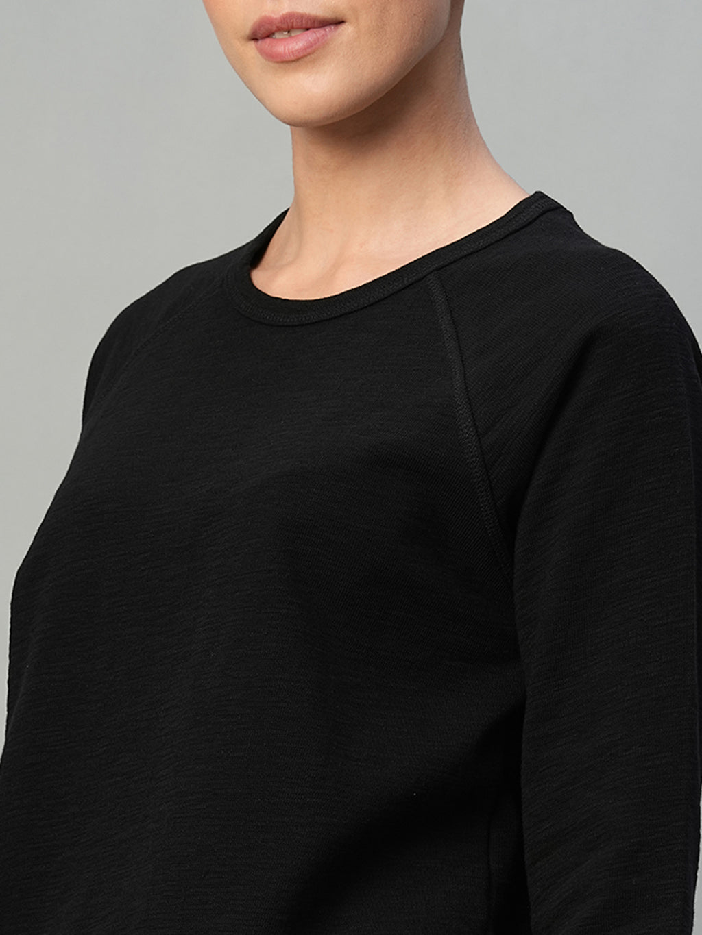 Women's Black 100% Cotton Regular Fit Tshirt