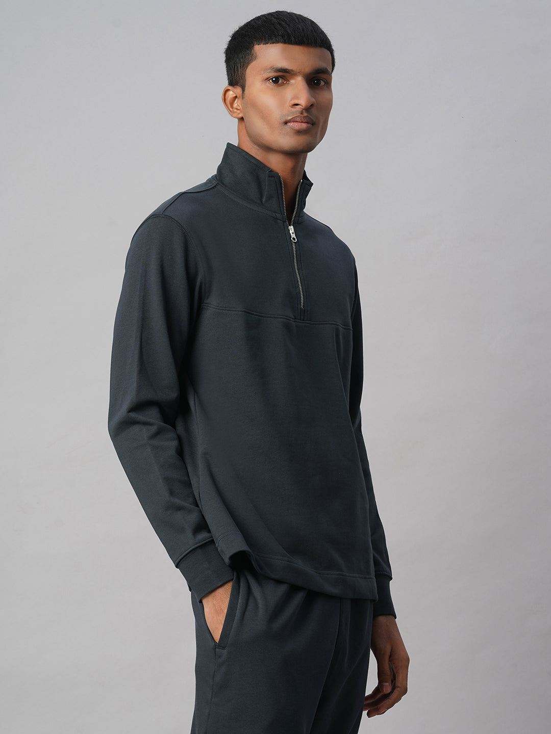 Men's Navy Cotton Polyester Regular Fit Tshirt