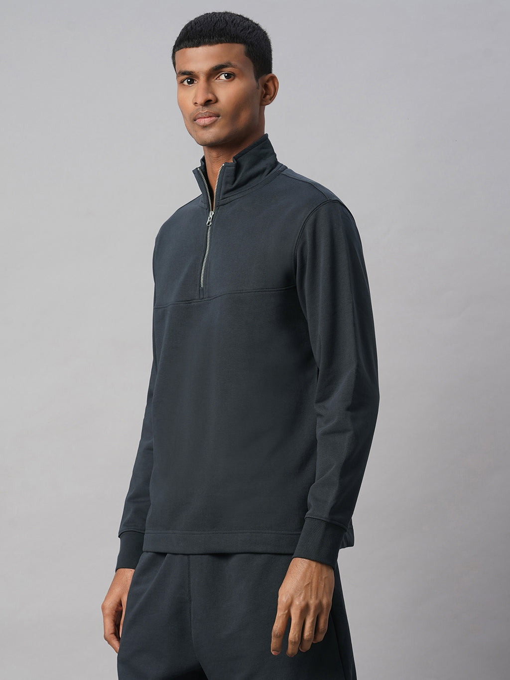 Men's Navy Cotton Polyester Regular Fit Tshirt